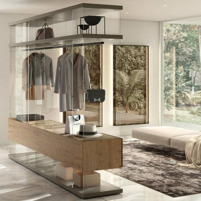 Air Walk-in-Closet